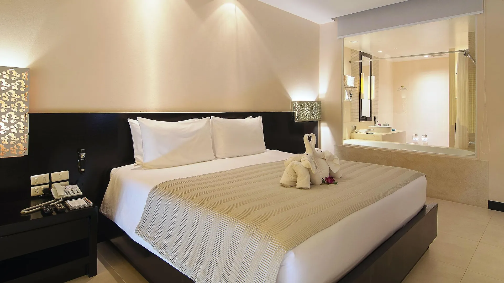 Apsara Beachfront Resort&Villa - SHA Extra Plus Khao Lak 4*,  Thailandia